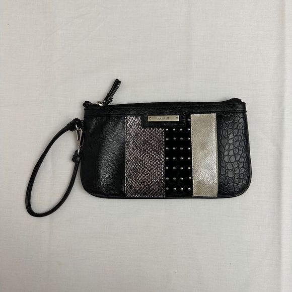 NINE WEST Faux Suede Leather Black Silver Studs Wallet Zip Wristlet Wallet - Picture 1 of 3